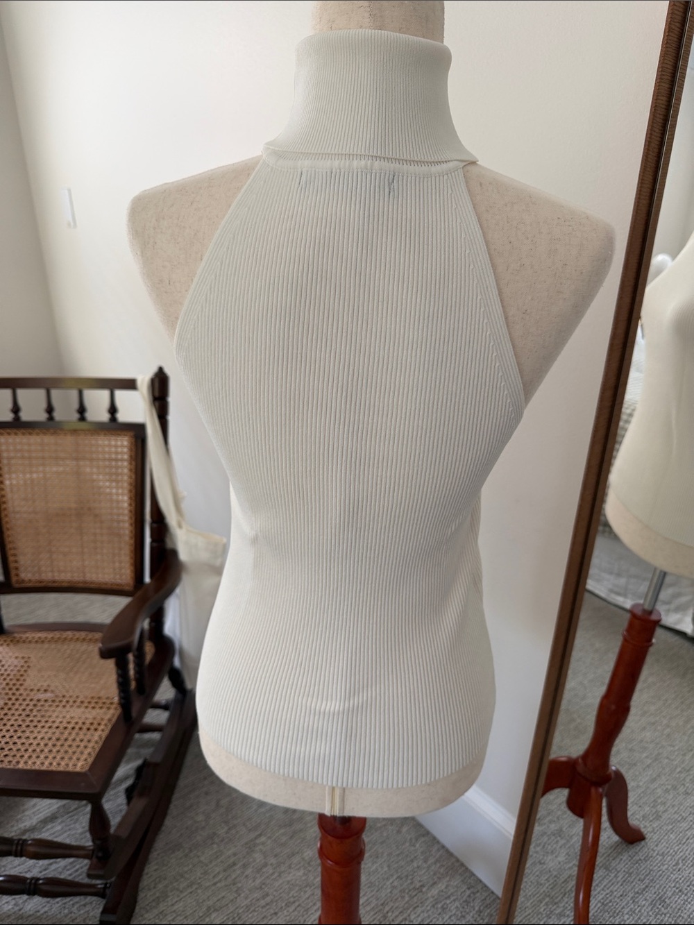 Animale Cream Ribbed High-Neck Tank Top - Picture 5 of 7